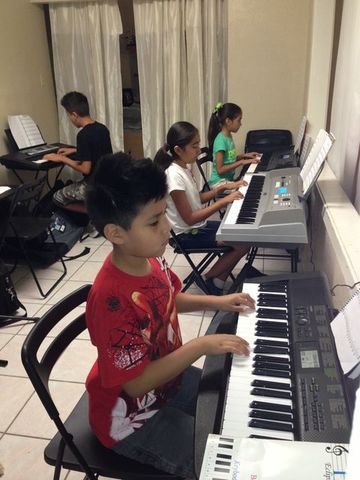 ALUMNOS DE TECLADO